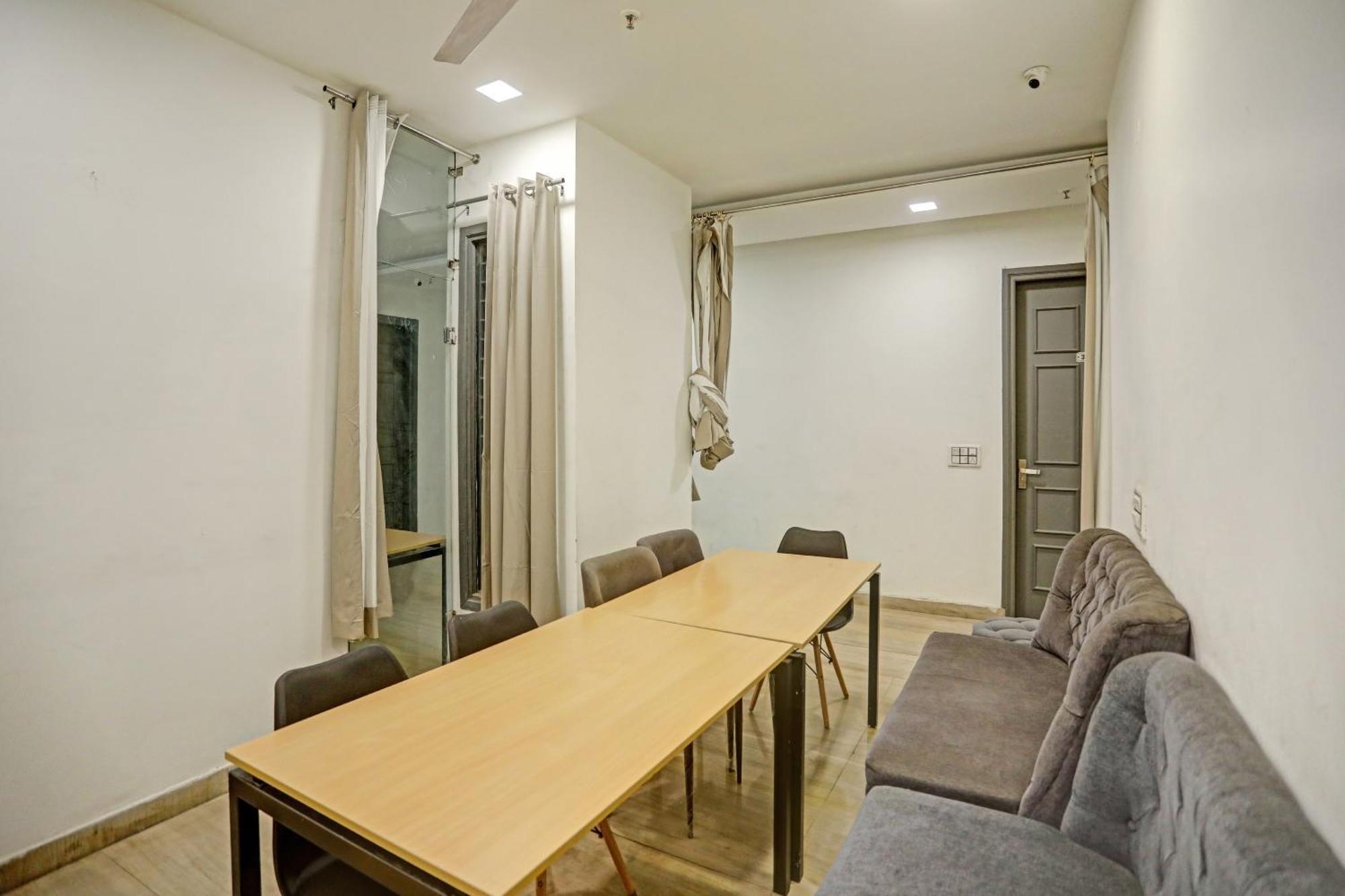ホテル Super Townhouse Mannat Rohini 16 デリー エクステリア 写真