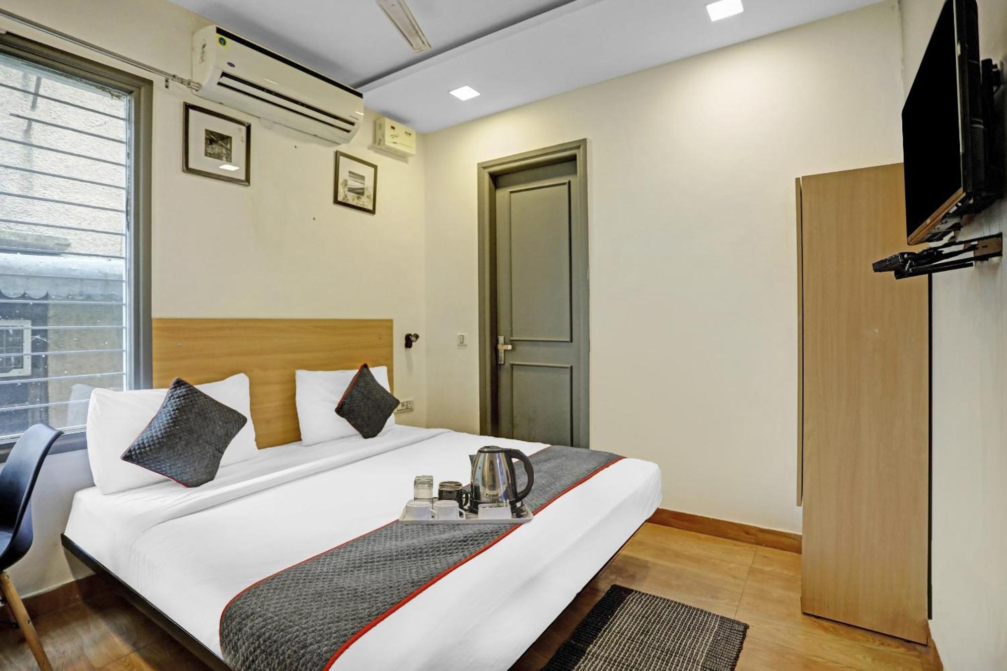 ホテル Super Townhouse Mannat Rohini 16 デリー エクステリア 写真